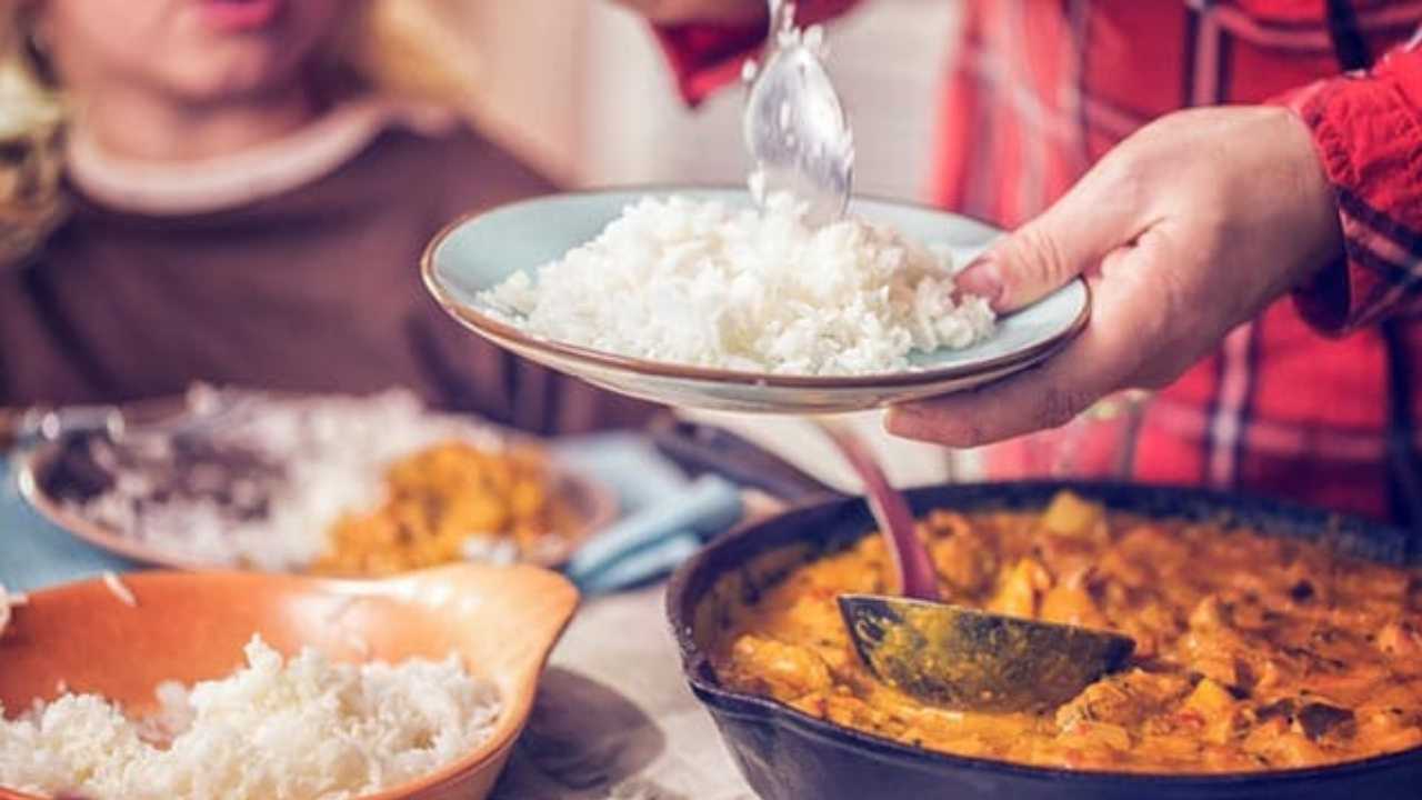 Night Food : రాత్రిపూట అన్నం తిన్న తరువాత, తినే ముందు ఈ పనులు చేయండి.. రిజల్ట్ మీరే చూడండి..