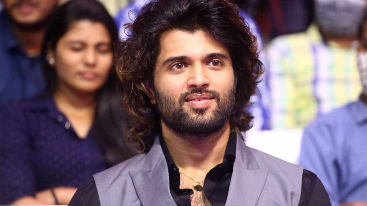 Vijay Devarakonda : లైగర్ పోయినా విజయ్ దేవరకొండకి బాలీవుడ్ నుంచి ఆఫర్లు..??
