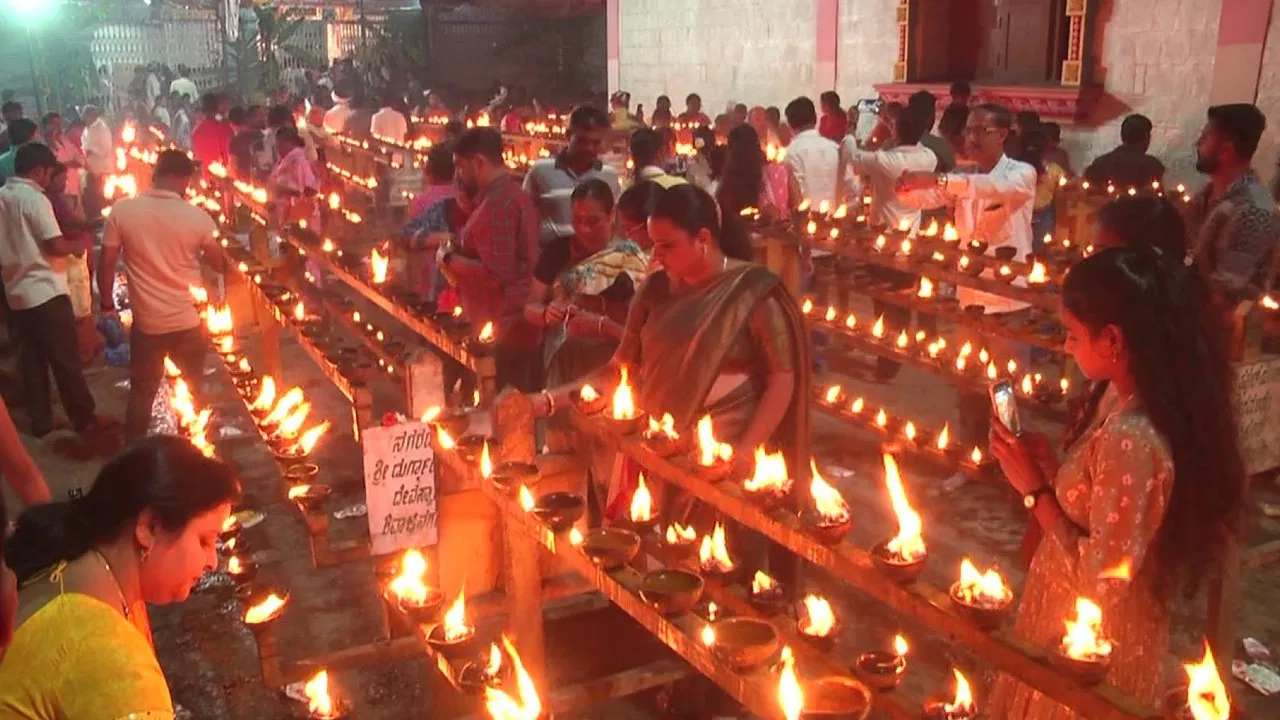 Davanagire Deepothsavam: కష్టాలొస్తే ద్వీపాలు వెలిగించే నగరమేదో తెలుసా…?
