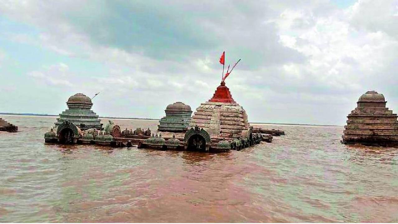 Sangameshwar Temple:ఏడాది మొత్తం నీటిలో ఉండి కేవలం 4 నెలలు మాత్రమే దర్శనమిచ్చే దేవాలయమేదో తెలుసా…?