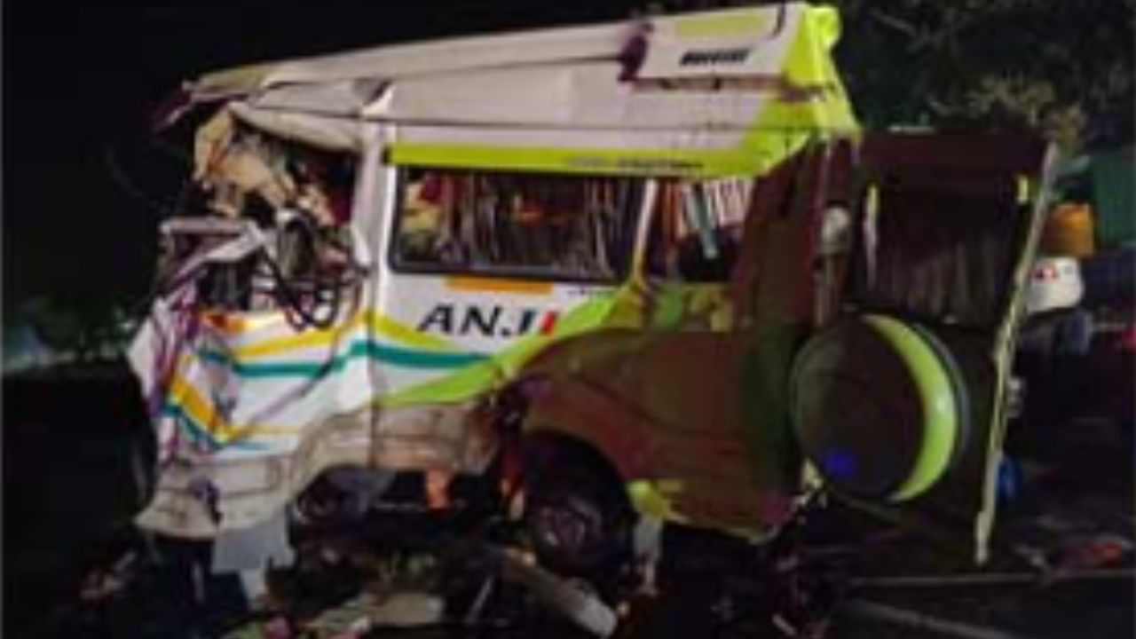 Kadapa Accident: ఆగివున్న లారీని ఢీ కొట్టిన టెంపో వాహనం.. ముగ్గురు అక్కడికక్కడే