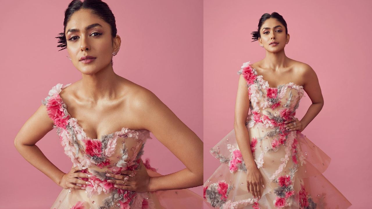 Mrunal Thakur : మందార పువ్వల్లే మృణాల్ పరువాలు..
