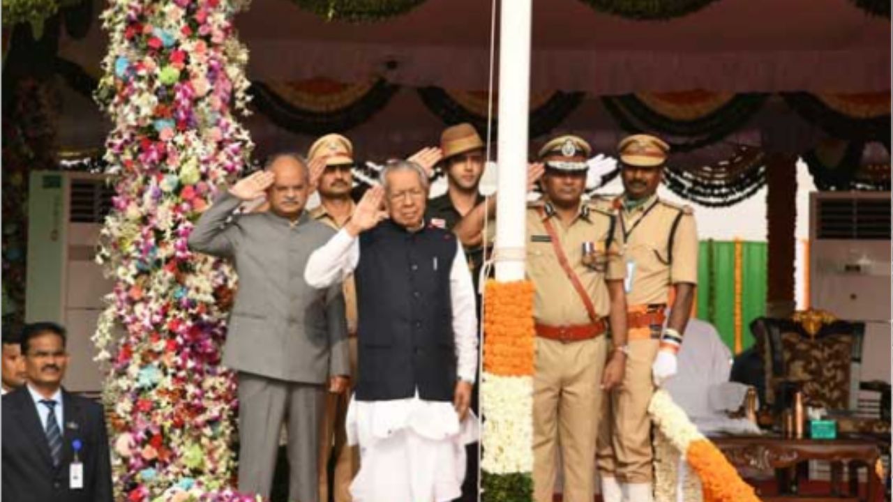 Republic Day 2023: సీఎం జగన్ సాక్షిగా.. మూడు రాజధానుల ప్రస్తావన లేని గవర్నర్ ప్రసంగం