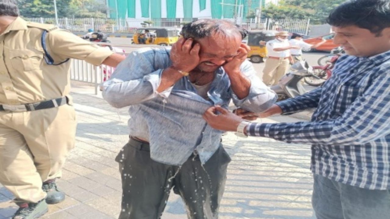 Suicide Attempt: ప్రగతి భవన్ ముందే కిరోసిన్ పోసుకొని కుటుంబం ఆత్మహత్యాయత్నం