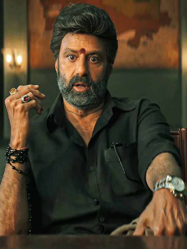 బాలయ్య క్షమాపణలు చెప్పాలి..