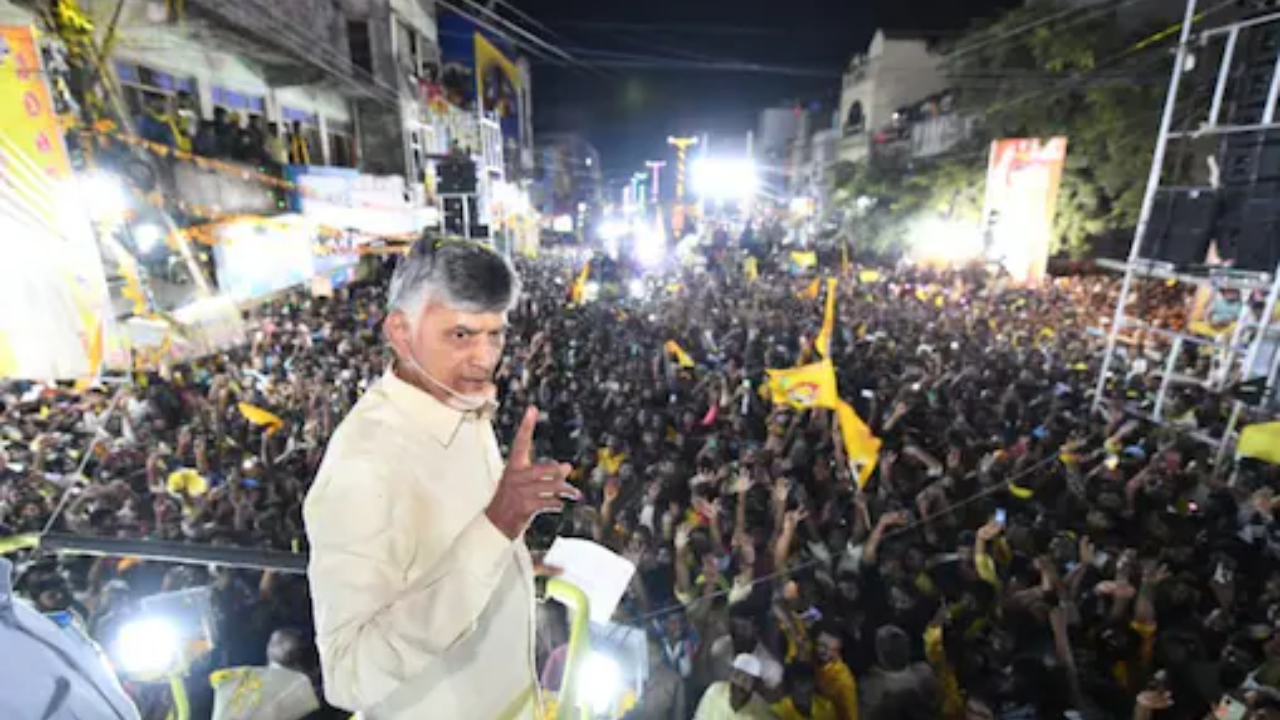Kuppam Tour: చంద్రబాబు రోడ్ షోకు అనుమతి నిరాకరణ.. కుప్పంలో తీవ్ర ఉత్కంఠ