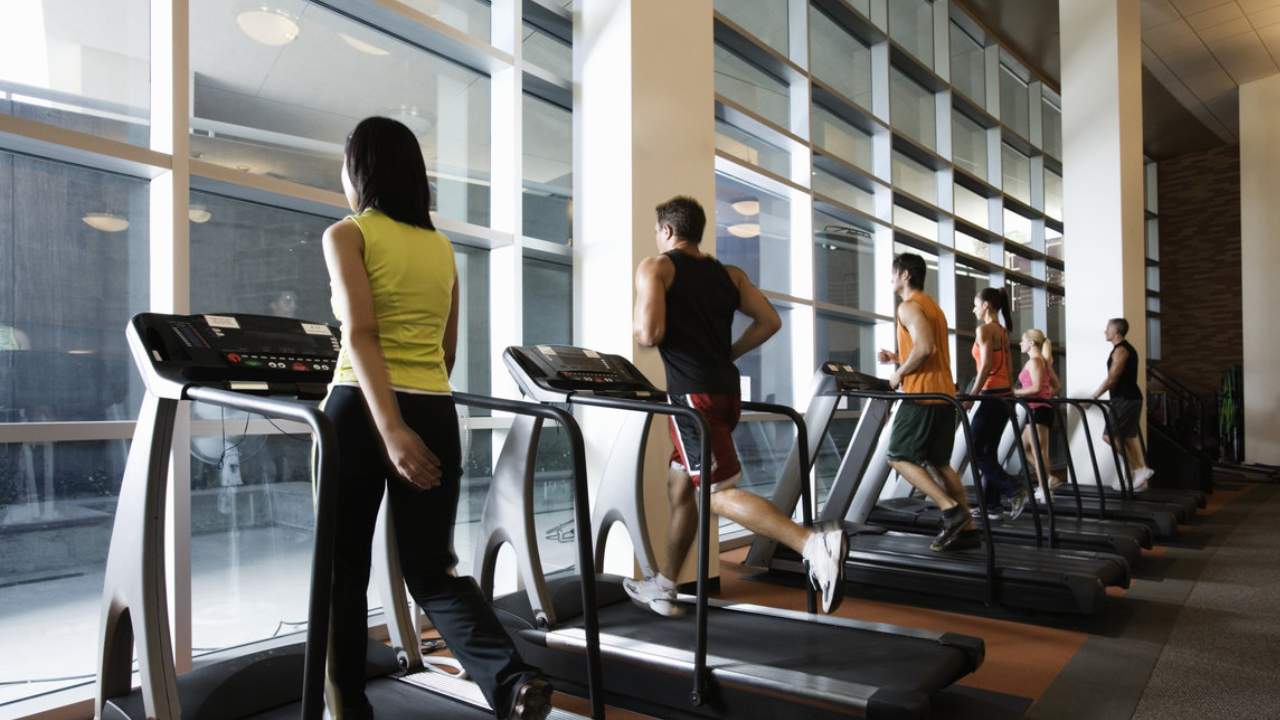Gym : జిమ్ కి వెళ్లాలని అనుకొని వెళ్లడం లేదా??