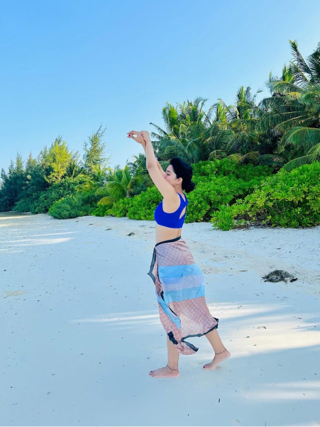 Mirnalini Ravi enjoying at Maldives..
