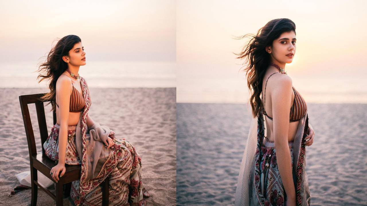 Sanjana Sanghi :సంధ్యా వెలుగుల్లో సంజన సంఘి సోయగాలు..