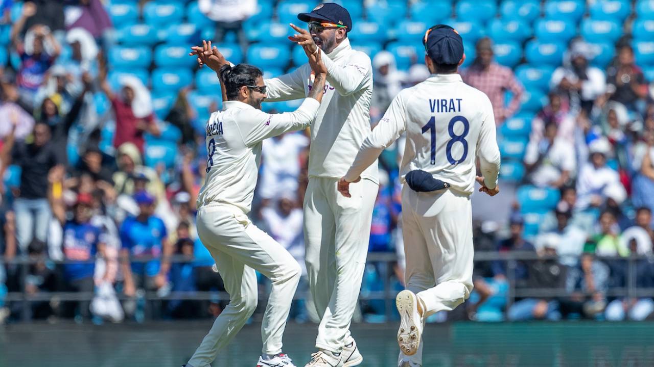 IND vs AUS Test Match: తొలిరోజు భారత్‌దే .. జడేజా, అశ్విన్‌ స్పిన్‌ మాయాజాలంకు చేతులెత్తేసిన ఆసీస్‌ బ్యాట్స్‌మెన్‌ ..