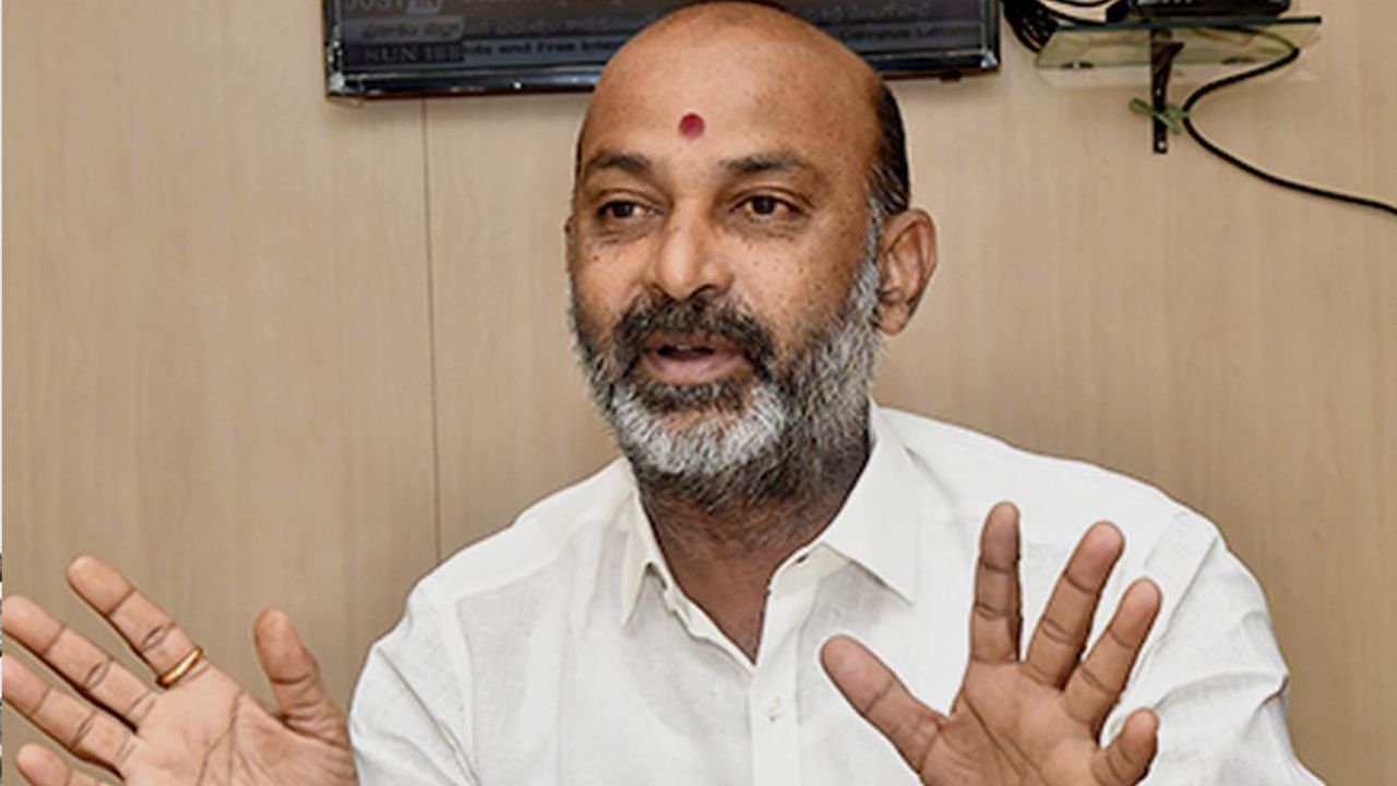 Paper Leakage Case: సారీ.. మీ మీద నాకు నమ్మకం లేదు.. సిట్ అధికారులకు బండి సంజయ్ లేఖ!