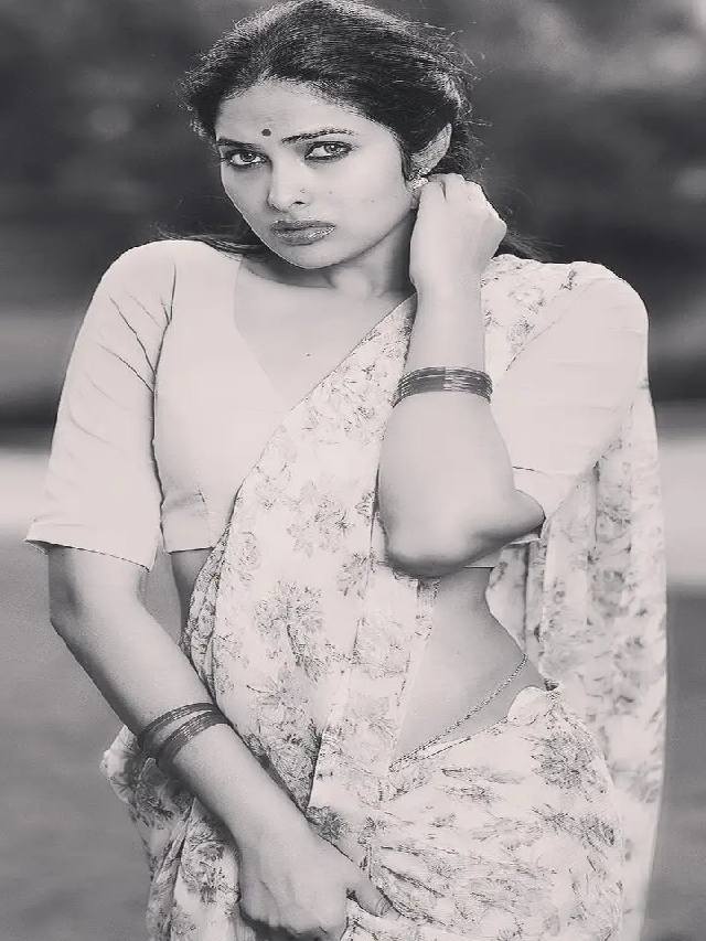 Divi Vadthya Poses a Silk Smitha Stills..