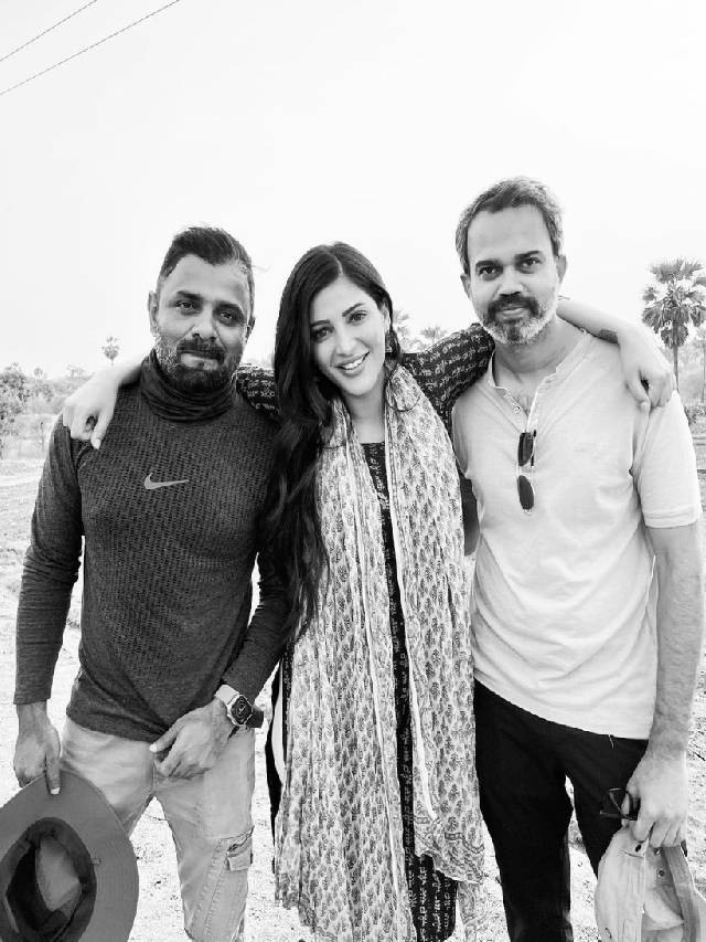 Shruti Haasan gave 'Salaar' movie update from the sets..