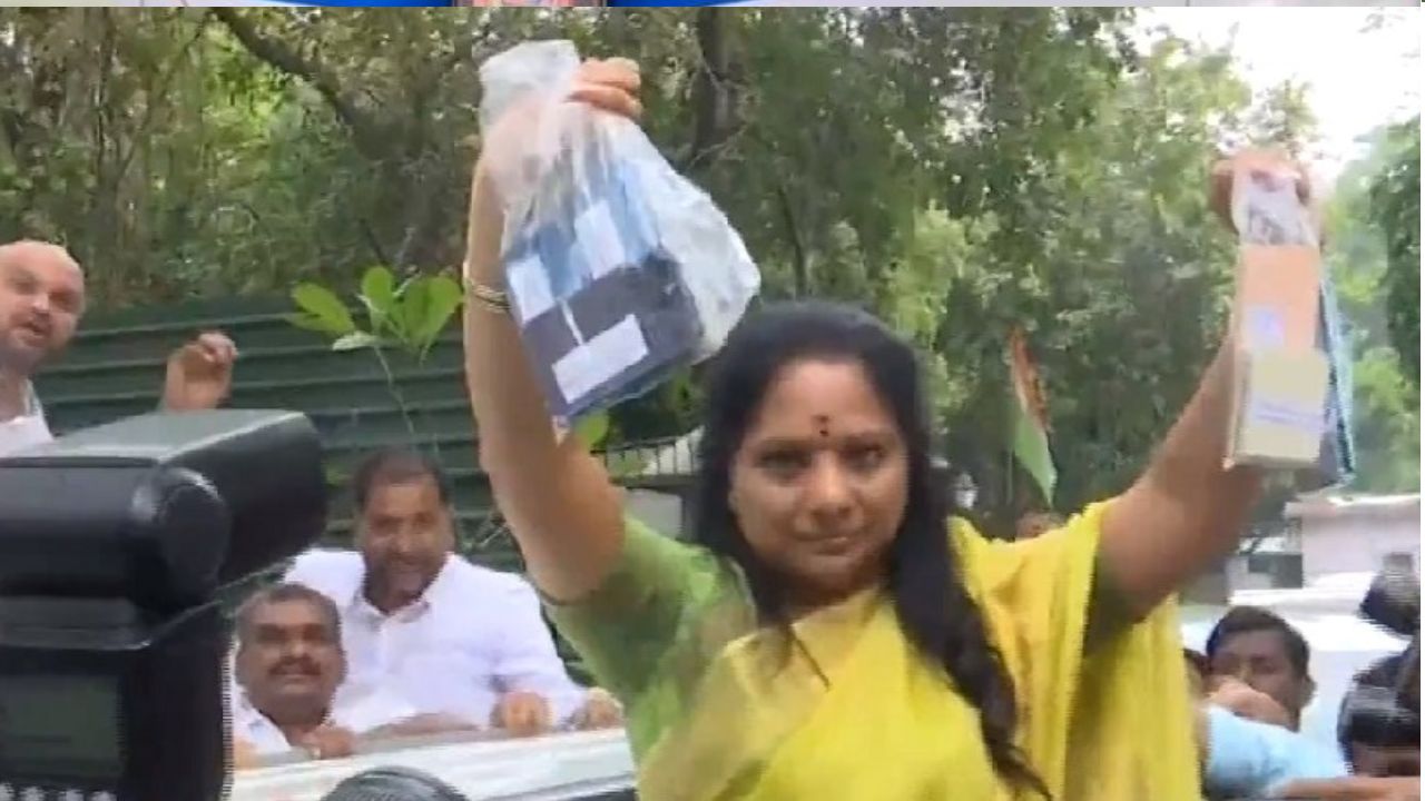 Delhi Liquor Scam: కవిత పాత ఫోన్లలో ఈడీ డేటా రికవరీ ప్రయత్నాలు.. కవిత ప్రతినిధిగా లాయర్ హాజరు!