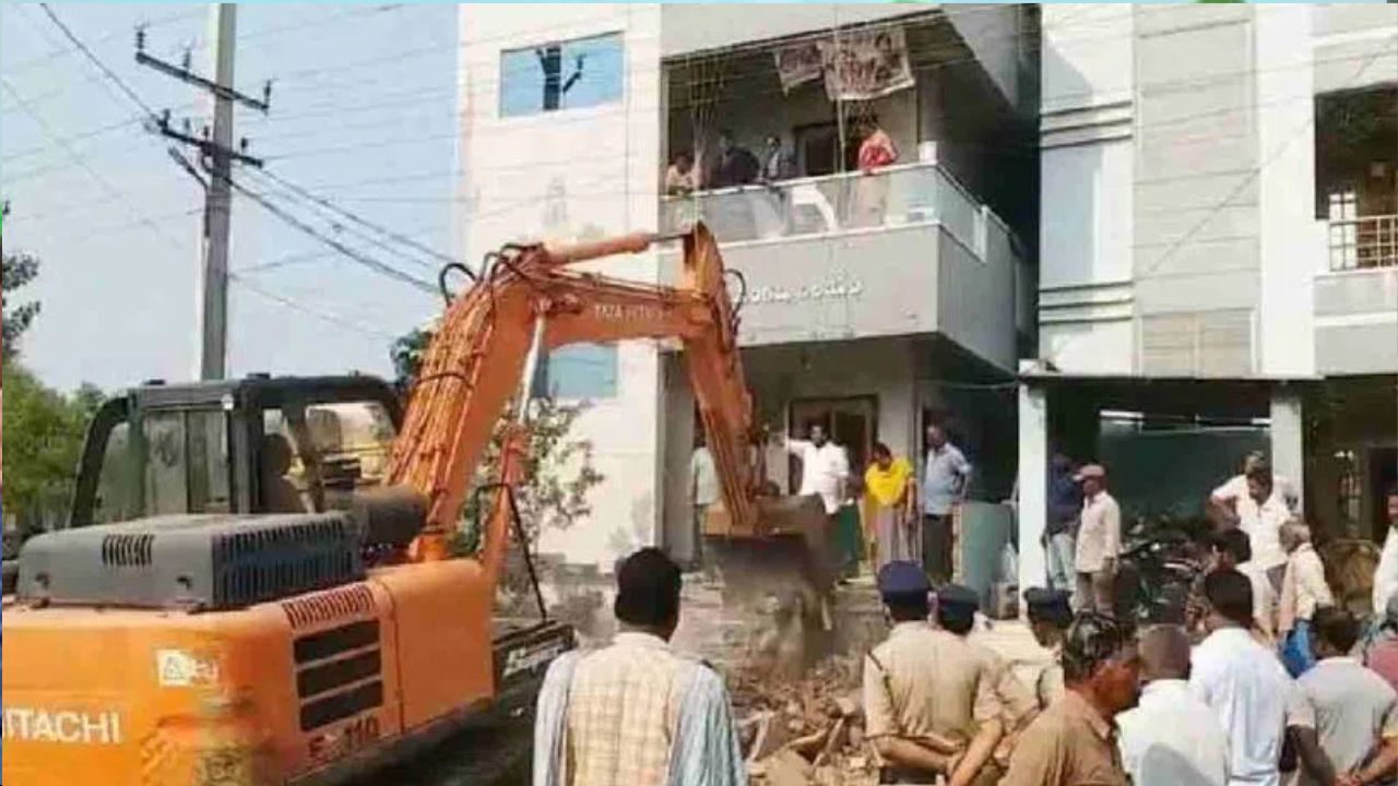 Ippatam: ఏపీలో మరో ఉద్రిక్తత.. ఇప్పటంలో మళ్ళీ కూల్చివేతలు.. రేపు జనసేన రాష్ట్ర వ్యాప్త ఆందోళన!