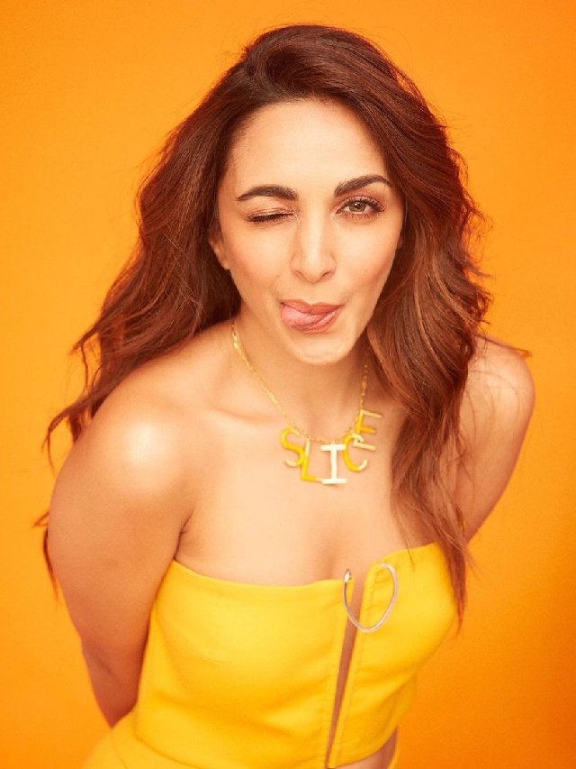Kiara Advani looking Crazy..
