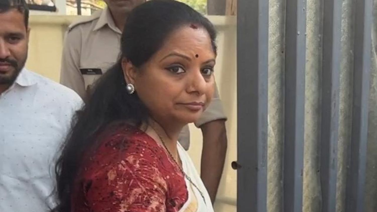 Delhi Liquor Case: నిన్న 10 గంటల పాటు విచారణ.. నేడు మరోసారి ఈడీ విచారణకు కవిత!