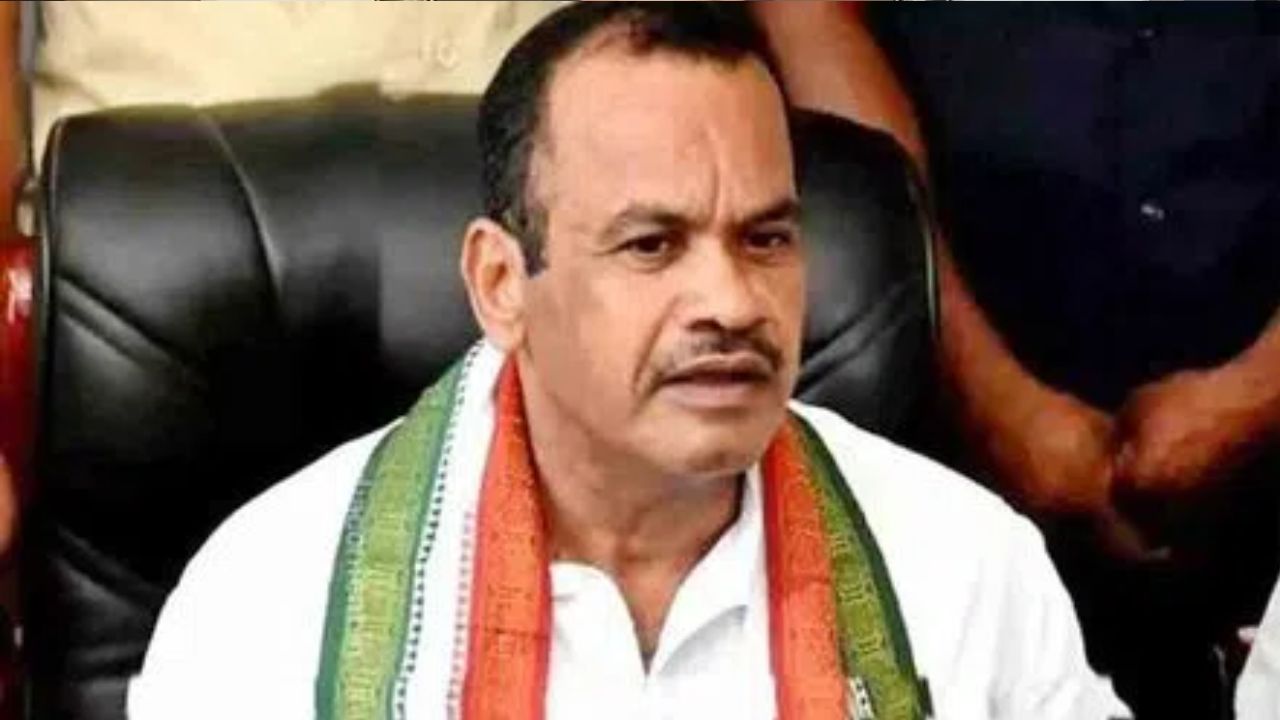 TCongress: కవిత విషయంలో నేను కాదు.. రేవంత్ రెడ్డి స్పందించాలి.. కోమటిరెడ్డి రియాక్షన్!