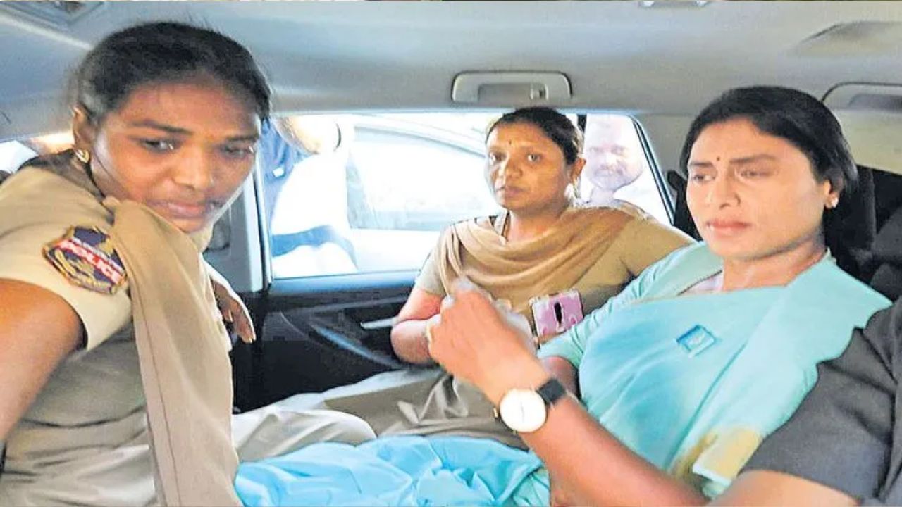 YSRTP: షర్మిల దీక్ష భగ్నం.. దీక్షకు అనుమతి లేదని అరెస్ట్ చేసిన పోలీసులు!